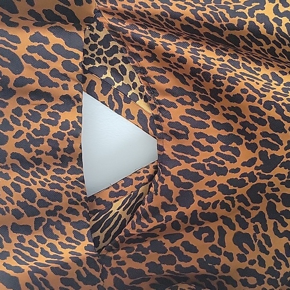 Leopard Print Long Sleeve Women's Top - Picture 7 of 7